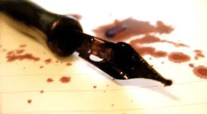 Che storiaccia assassinare per raccontarlo in un libro