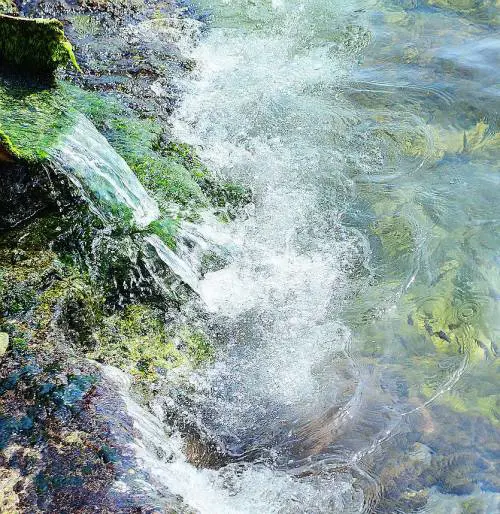 Il Comune e la polvere sotto il tappeto