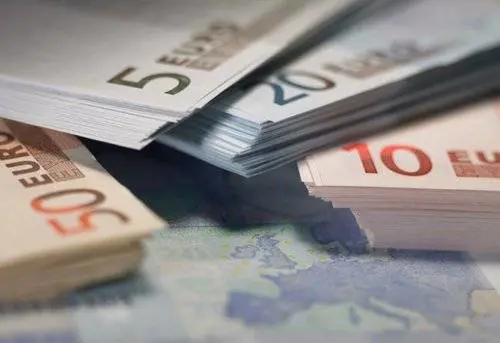 Bene l'asta sui Btp: tassi in calo