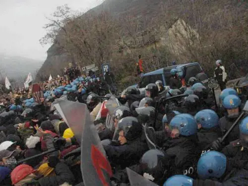 No Tav, blitz a tappeto: arresti e perquisizioni