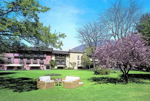 Ad Ascona fra fiori e lago: un tuffo nella raffinatezza