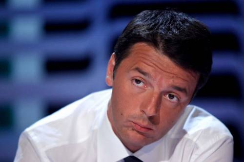Giorgio Armani fa le pulci a Renzi sul look e boccia la camicia bianca