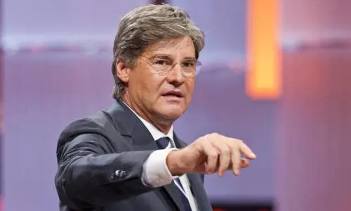 In due soli round Del Debbio stende mezza La7 L'approfondimento tv della stagione al via ha un protagonista che nessuno si aspettava