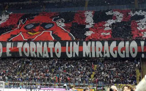 Calcio, arriva l'albo degli striscioni dei tifosi