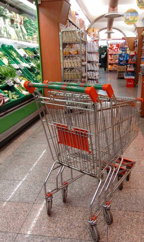 Italia alle corde: crolla il Pil, consumi giù