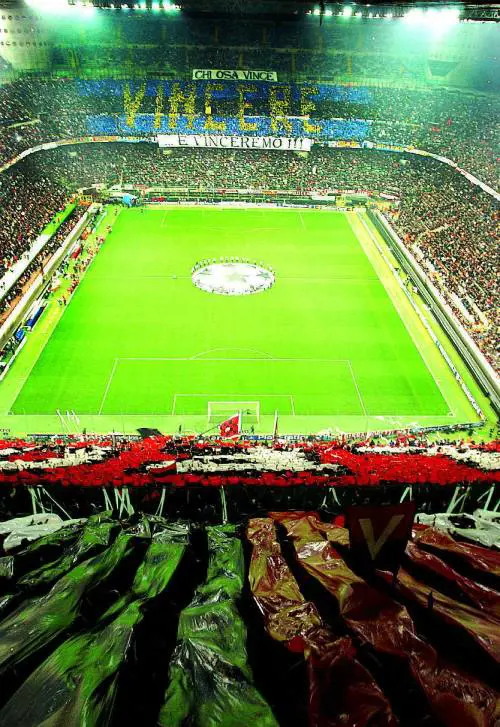 Politici gratis a San Siro I biglietti restano ma con nomi e cognomi