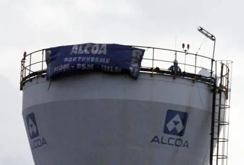 L'Alcoa accelera lo spegnimento. Il Ministero: "L'azienda rispetti gli impegni"