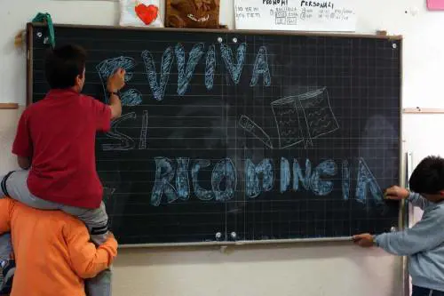 Un milione e mezzo sui banchi: pochi insegnanti e classi piene