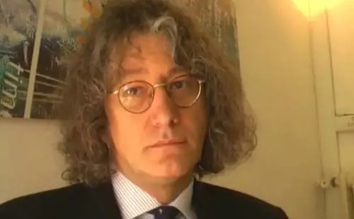 È guerra tra Fatto e Repubblica sugli influencer che aiutano Grillo