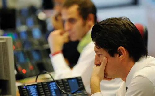 Piazza Affari, tutto come prima: le banche affondano il listino