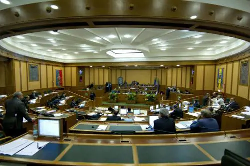 Un momento del consiglio regionale