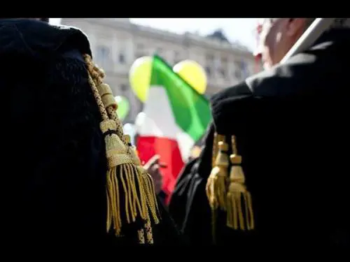 Querelare è una moda. E il record in Italia ce l'hanno i magistrati