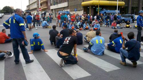 Alcoa, scontri a Cagliari: 4 feriti