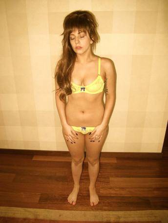 Lady Gaga contro anoressia e bulimia