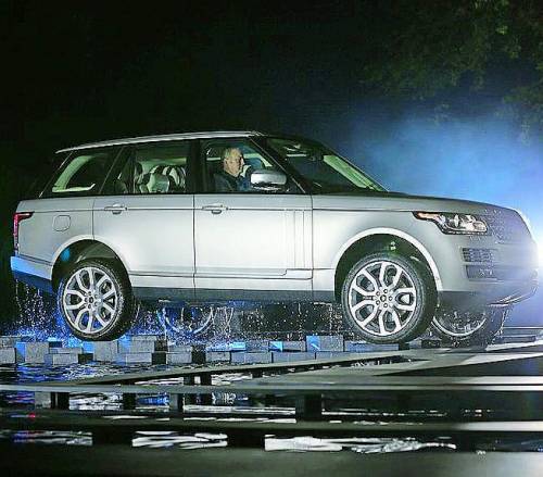 La Range Rover del quarantennale e le sue rivali a 5 stelle