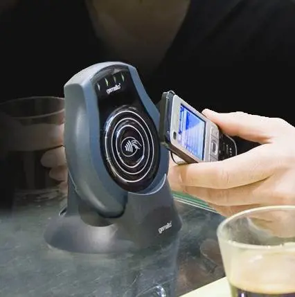 Si pagherà col telefonino. Realtà o fantascienza?