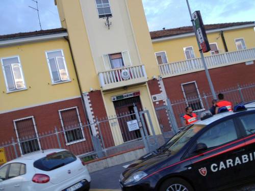 Sparatoria in una caserma dei carabinieri: tre morti