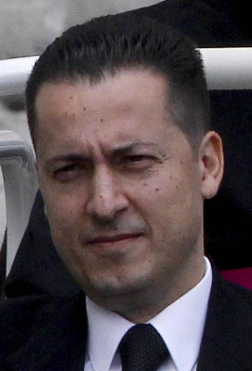 Gabriele cita l'ex vice camerlengo e il vicario del Vaticano, ma fa accuse vaghe