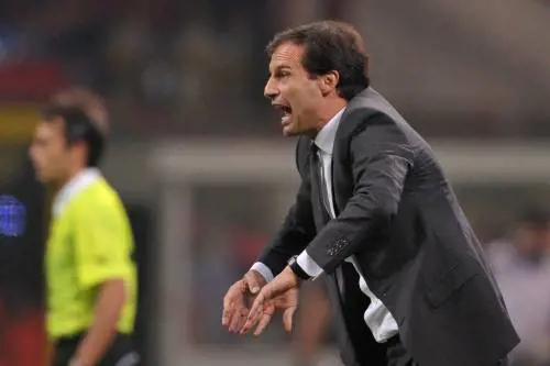 Allegri: "Partita condizionata dall'arbitro"