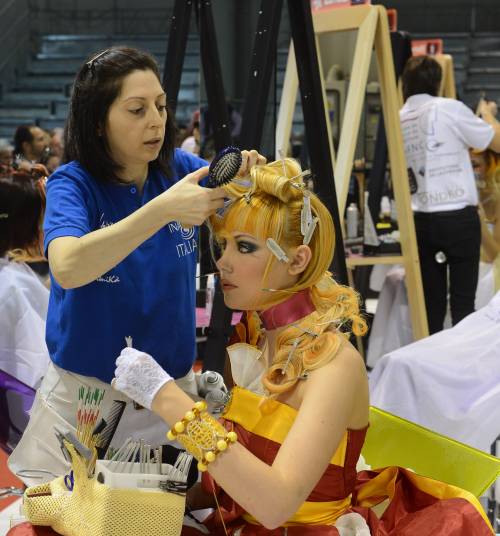 Acconciature per stupire: hair stilyst in gara a InterCharm per il Campionato del mondo