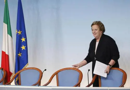 Fonte del governo: la Cancellieri potrebbe dimettersi. Ma non è indagata