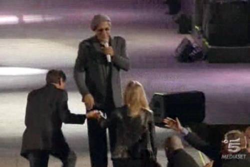 La nuova canzone di Celentano: uno "spot" a Grillo