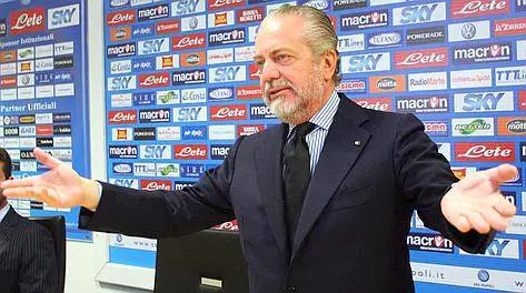 De Laurentiis aggredisce ​un poliziotto all'aeroporto