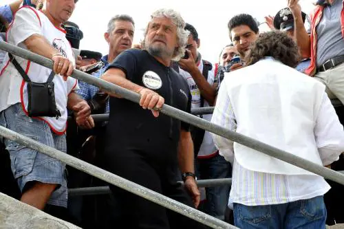 FOTO La traversata di Grillo