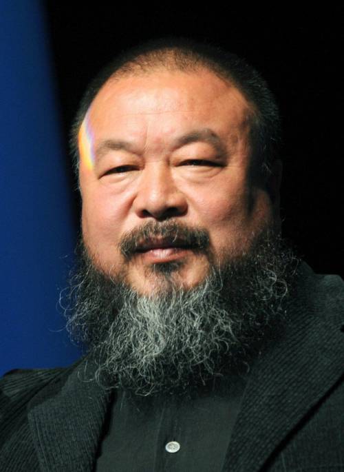 La Gran Bretagna cambia idea, visto per il dissidente Weiwei