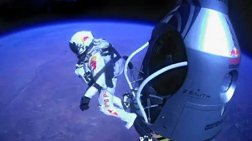 Il tuffo dei record del supersonico Baumgartner
