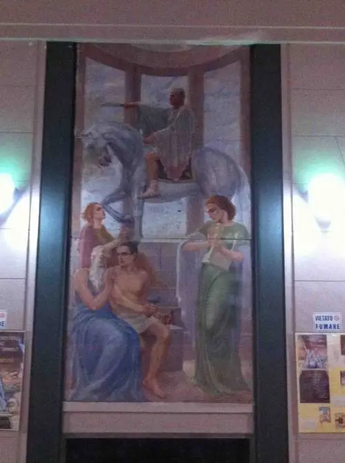 FOTO Ascoli, ritratto di Mussolini a scuola