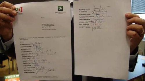 Lombardia, i consiglieri si dimettono o no?