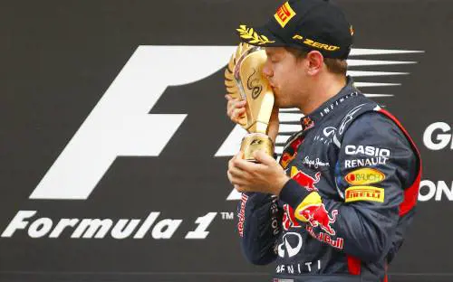 Vettel scalatore. In cima ora c'è lui