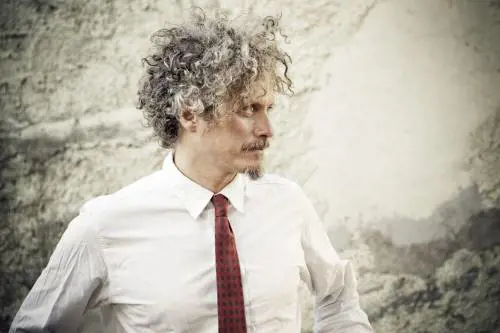 Niccolò Fabi rinasce meglio di prima (e più folk)