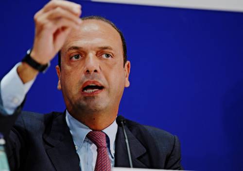 Alfano: "In Lombardia non si vota a dicembre" 