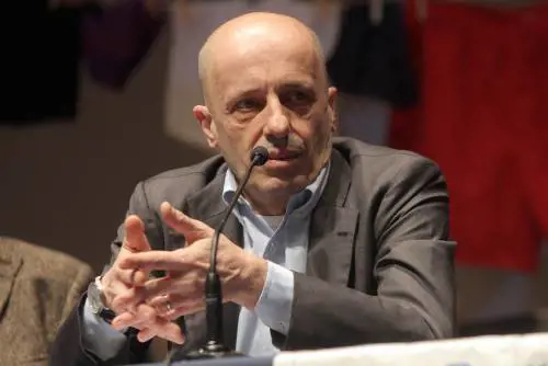 Ricevuto l'ordine di carcerazione, Sallusti: "Politica cialtrona"
