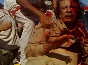 Un anno fa veniva ucciso Gheddafi. Intanto in Libia si continua a combattere