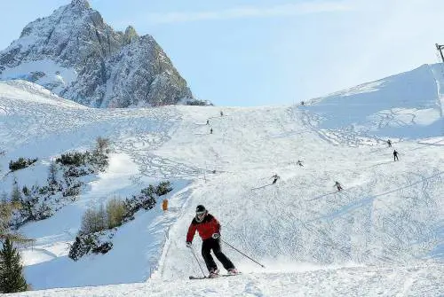 Neve anti crisi: parte la stagione degli sci