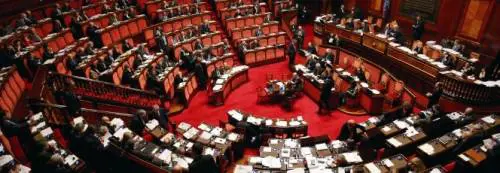 L'ultima furbata della Casta: revocata la libertà di stampa