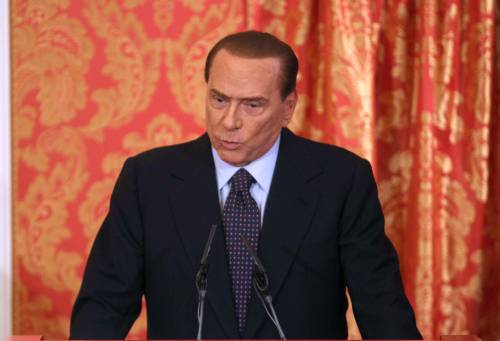 Berlusconi contro Monti: con lui recessione infinita, potremmo togliergli la fiducia
