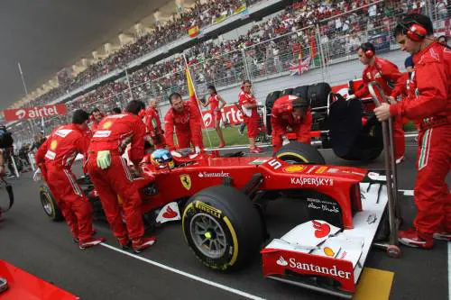 India, vittoria Ferrari Bandiera della marina militare sulle monoposto