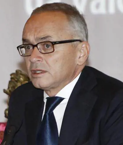 Super stipendi, i banchieri incassano 134 milioni