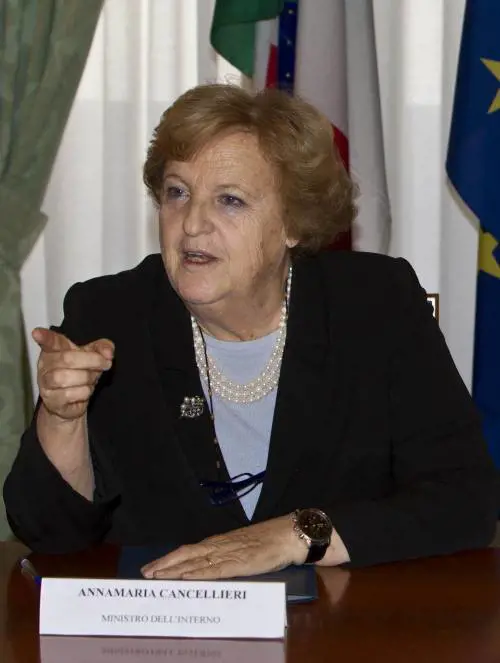 Amnistia, Cancellieri: "Non riguarda il Cav"