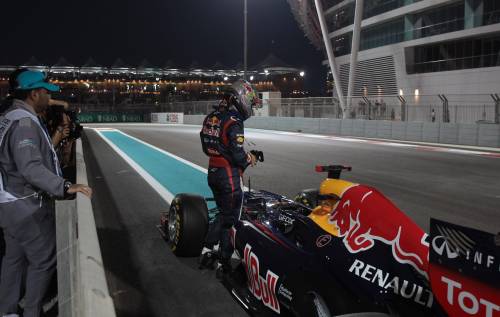 La Red Bull è Babbo Natale e fa un regalo alla Ferrari