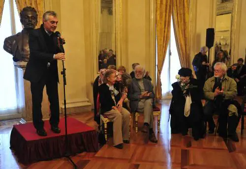 L'assessore che scrive contro gli sprechi colleziona consulenti
