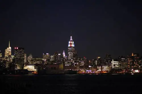 Per la vittoria di Obama l'Empire State Building diventa blu