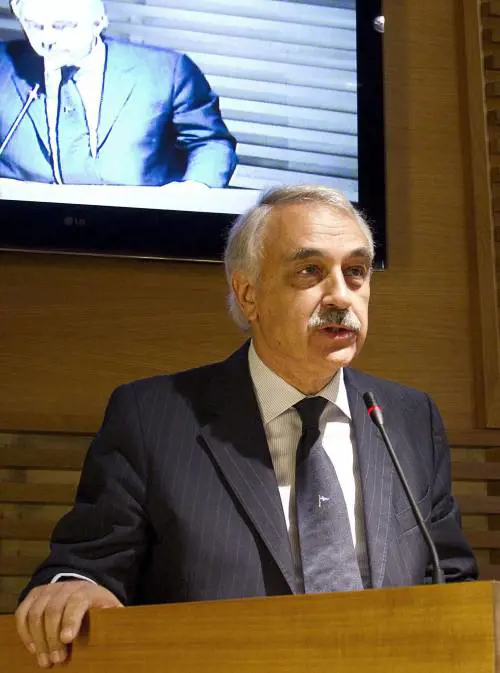 Izzo lascia per davvero Le accuse del «corvo» decapitano la polizia