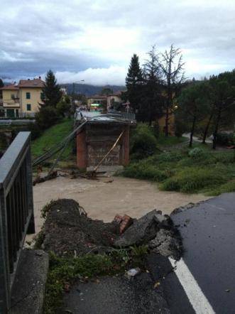 Maltempo in tutta Italia Toscana, fiumi sotto il livello di guardia