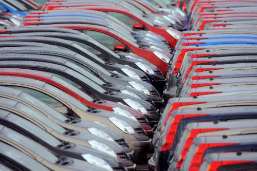 Casa e auto: una soluzione (e una scappatoia) anti crisi