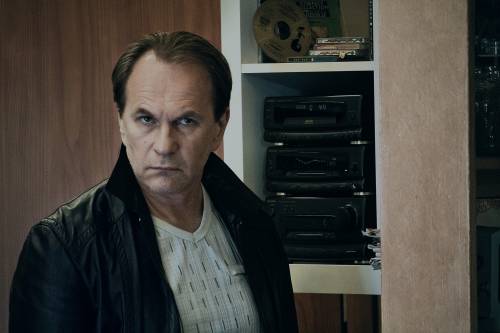 Vita notturna (e coloratissima) di una studio televisivo